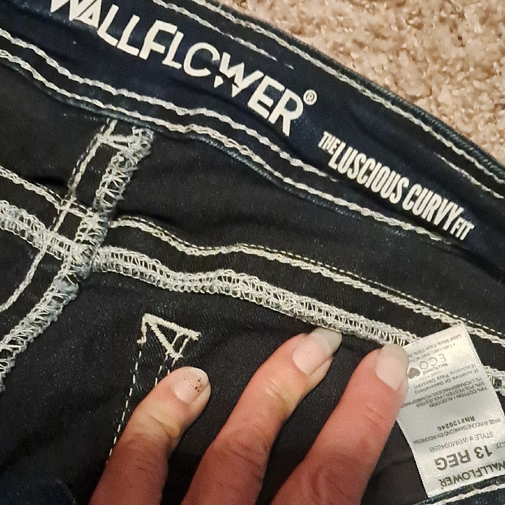 (39)Wallflower Women's Boot Cut Jeans - Dark Blue